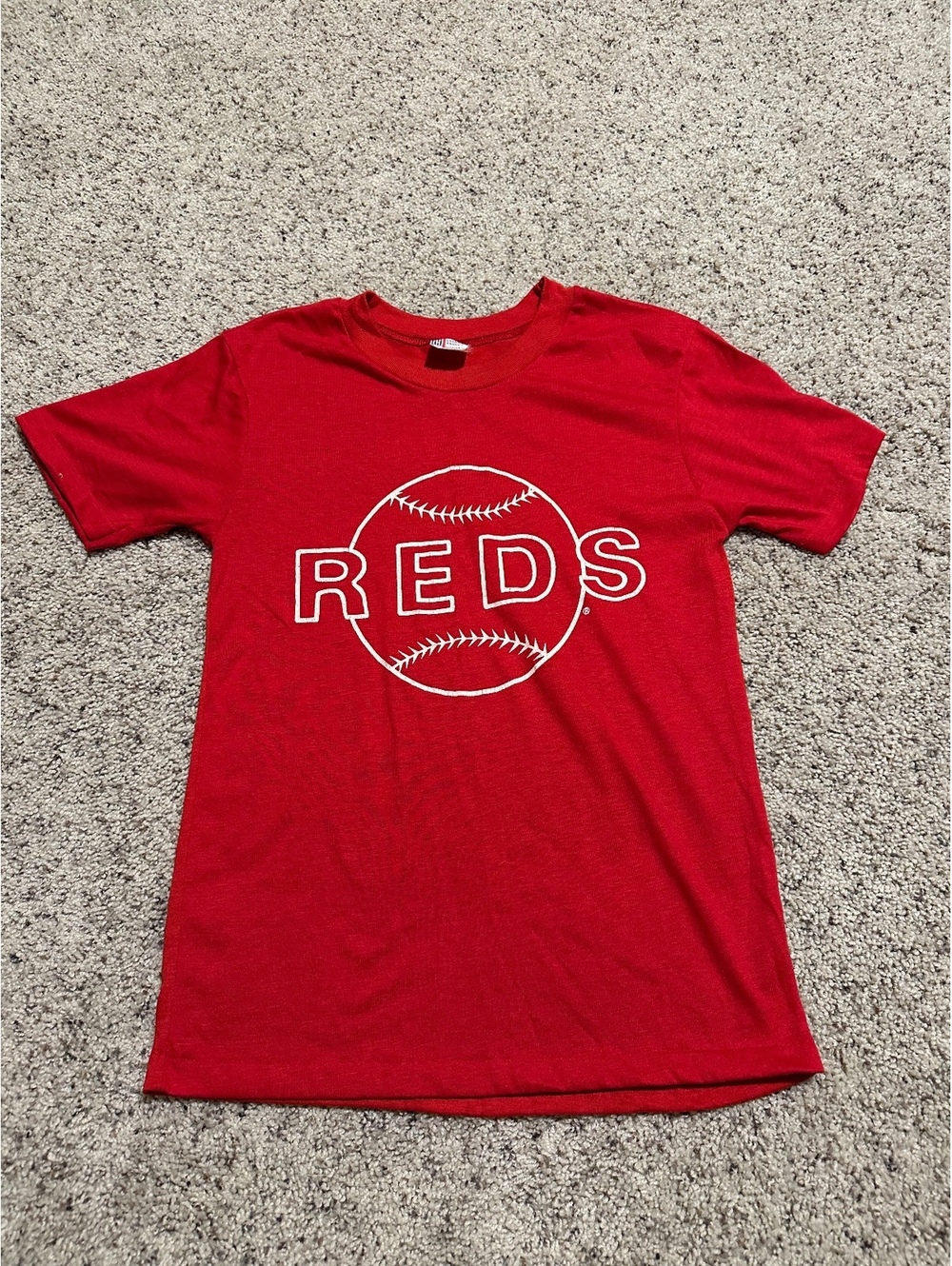 Red Reds Baseball Graphic T-Shirt Size Small